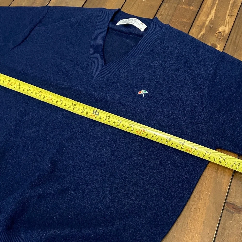 Arnold Palmer Renown Vintage V-Neck Sweater Navy Blue Umbrella Logo Mens M